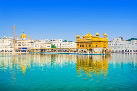 Delhi, Amritsar, Katra, Shimla & Manali – 8 Nights / 9 Days
